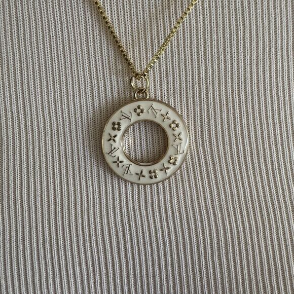 Stunning Luxury Upcycled Necklace! - Picture 4 of 6